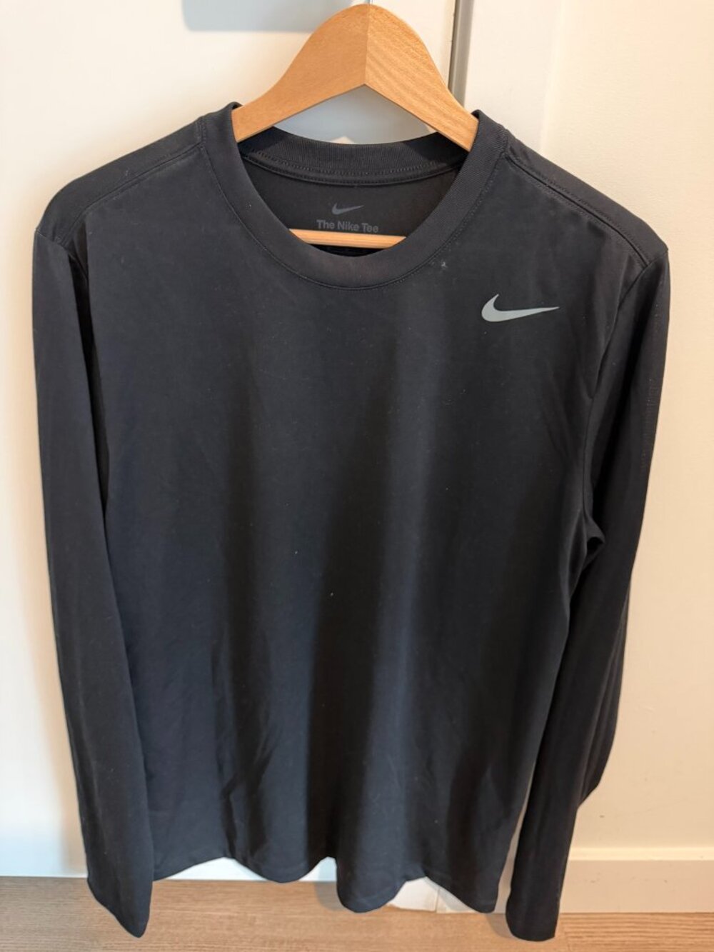 Nike Mens Long Sleeve Tee Shirt Grey Black Swoosh Size M